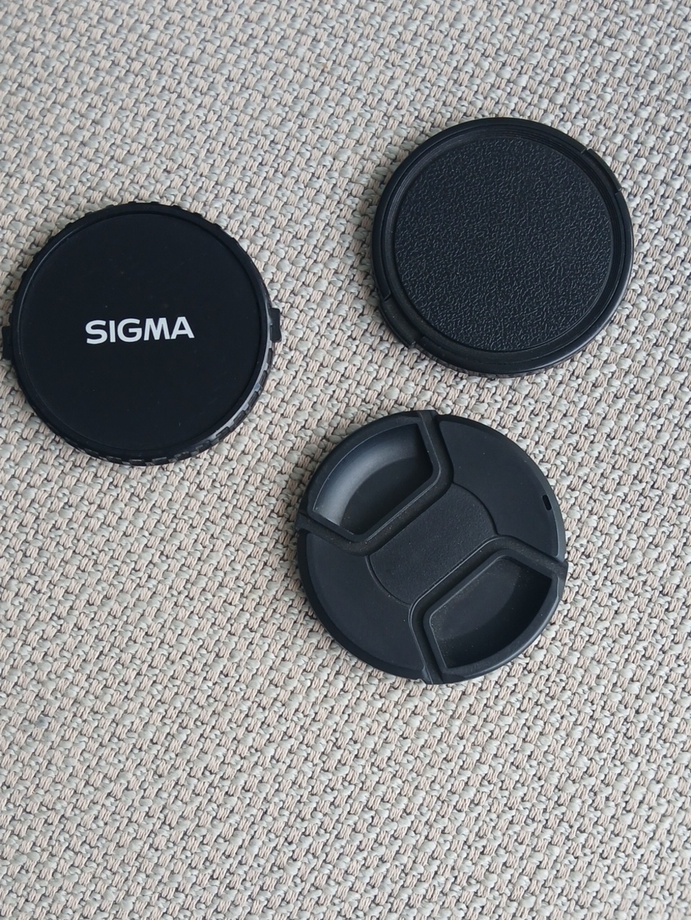 72 mmSigma Black Camera Lens Caps Set